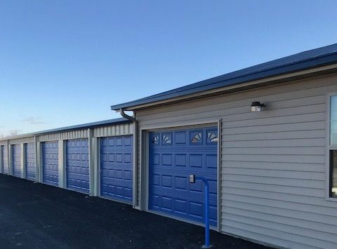 blue-door-storage-20